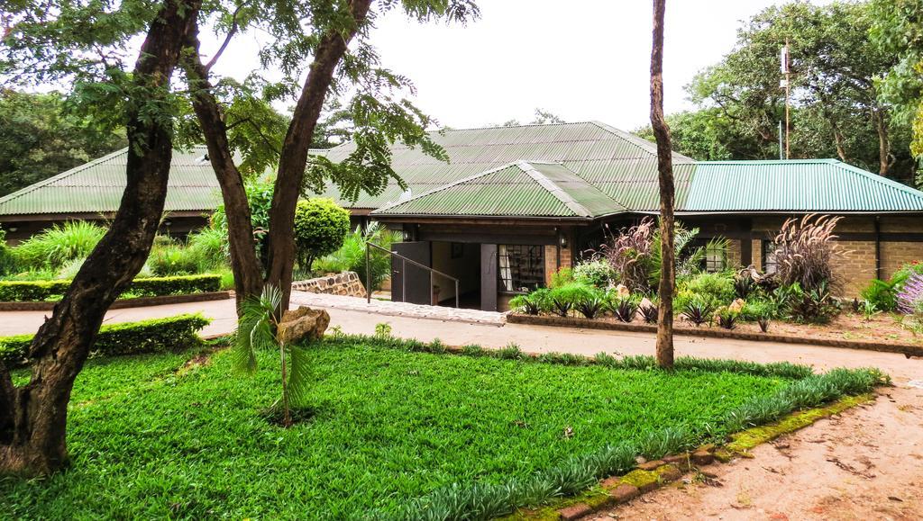 فندق Woodlands ليلونغوي المظهر الخارجي الصورة
